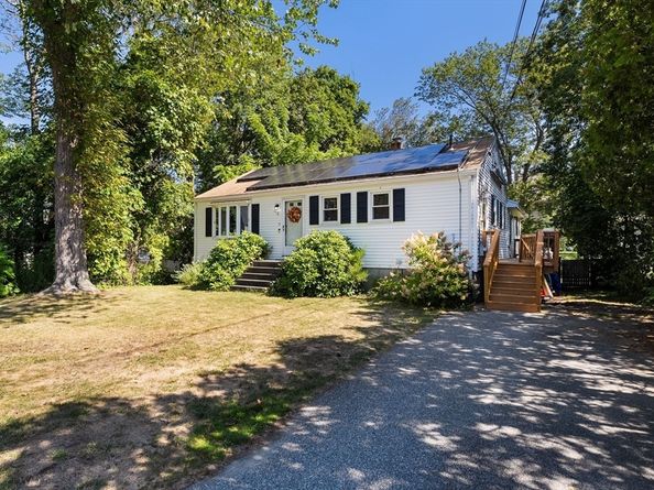 7 Anna Rd, Woburn MA 01801