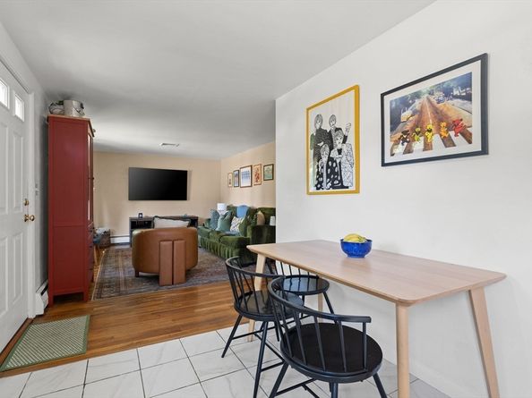 7 Anna Rd, Woburn MA 01801