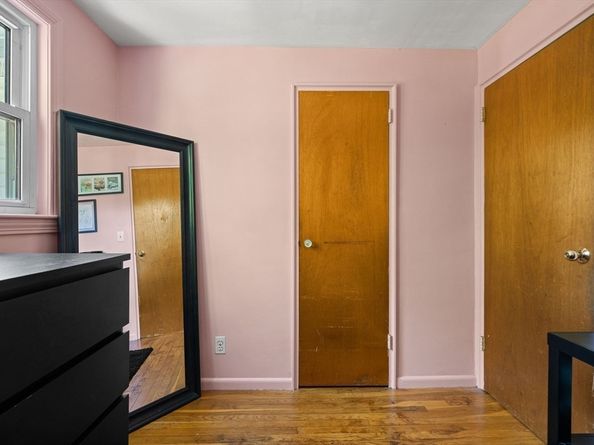 7 Anna Rd, Woburn MA 01801