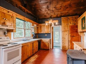 5 Witt, North Brookfield MA 01535