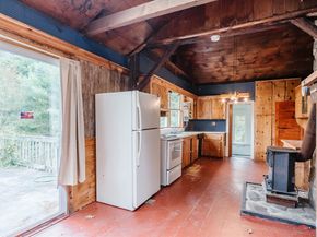 5 Witt, North Brookfield MA 01535