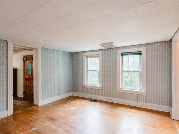 5 Witt, North Brookfield MA 01535