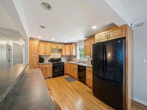27 Plant Rd, Waltham MA 02451