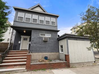 255 Main St
