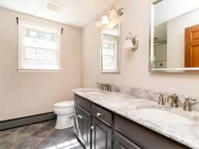 14 Onondaga Ln, Medfield MA 02052