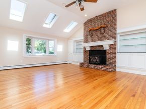 14 Onondaga Ln, Medfield MA 02052