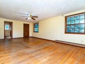 14 Onondaga Ln, Medfield MA 02052