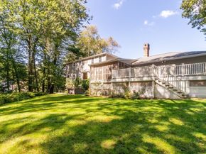 14 Onondaga Ln, Medfield MA 02052