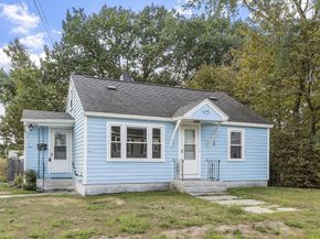 257 Spruce St, Leominster MA 01453