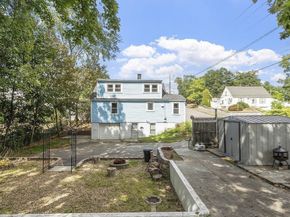 257 Spruce St, Leominster MA 01453