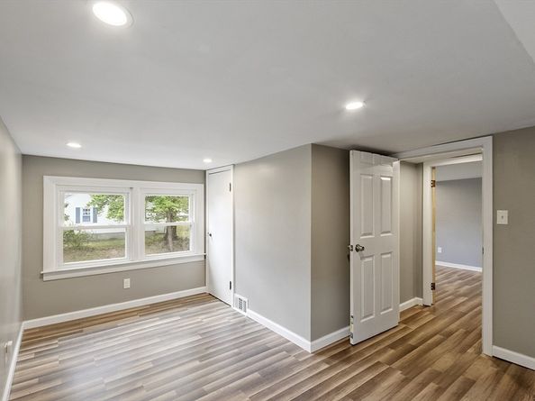 257 Spruce St, Leominster MA 01453