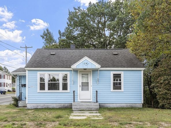 257 Spruce St, Leominster MA 01453