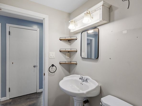 257 Spruce St, Leominster MA 01453