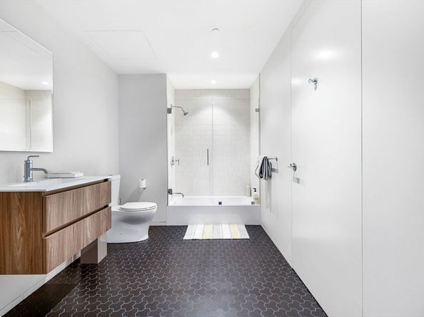 10 Farnsworth 3A, Boston MA 02210