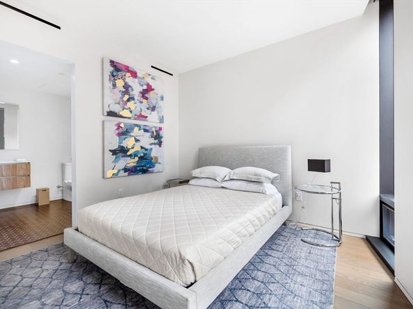 10 Farnsworth 3A, Boston MA 02210
