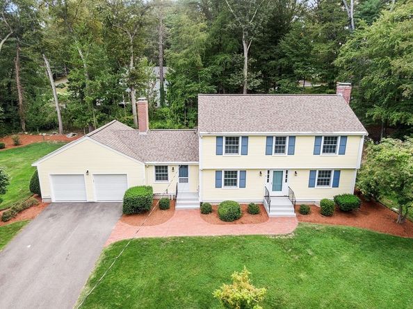 18 Captain Browns Ln, Acton MA 01720