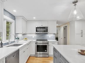 18 Captain Browns Ln, Acton MA 01720