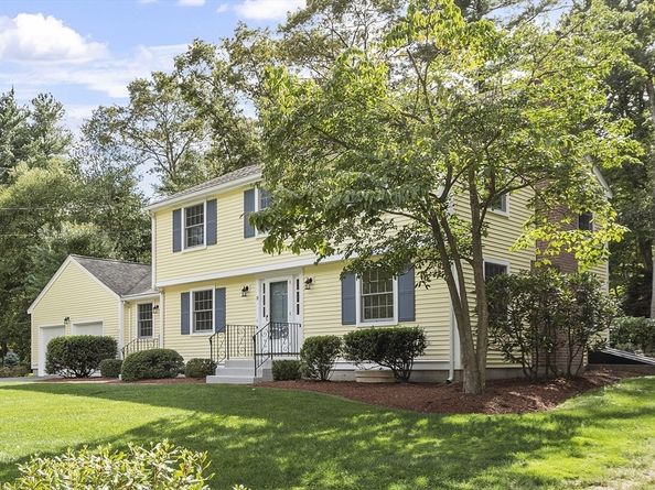 18 Captain Browns Ln, Acton MA 01720