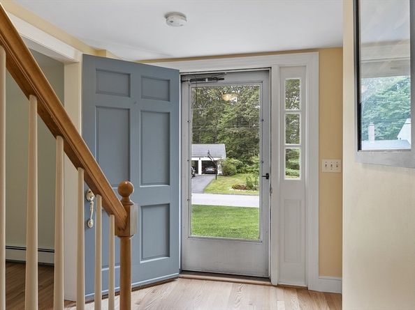 18 Captain Browns Ln, Acton MA 01720