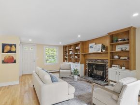 18 Captain Browns Ln, Acton MA 01720