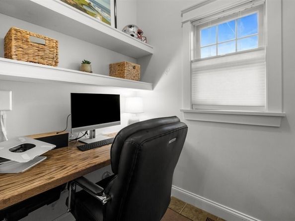 7 Blair Grn, Weymouth MA 02190