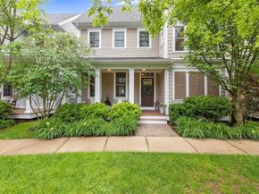 7 Blair Grn, Weymouth MA 02190