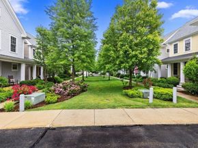 7 Blair Grn, Weymouth MA 02190