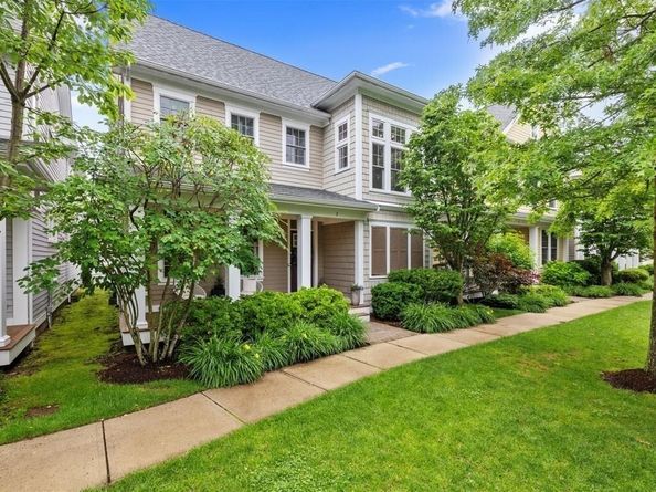 7 Blair Grn, Weymouth MA 02190