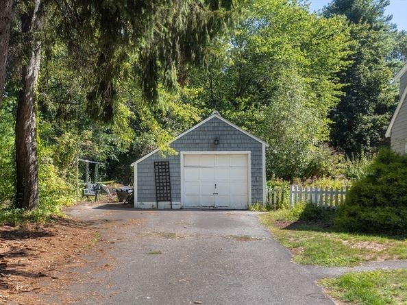 16 Stone Rd, Sudbury MA 01776