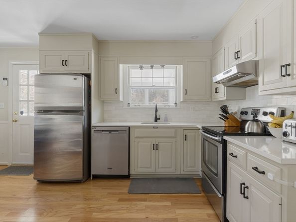 16 Stone Rd, Sudbury MA 01776