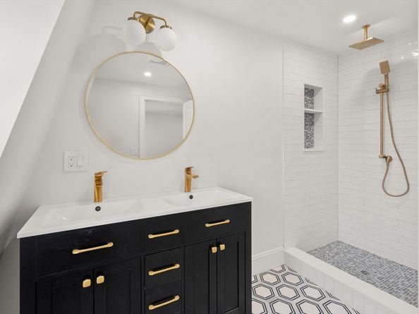 803 East 5th 2, Boston MA 02127