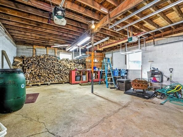 45 King Road, Holbrook MA 02343
