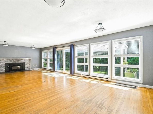 45 King Road, Holbrook MA 02343