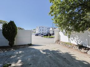 3 Strafford Place, Westwood MA 02090