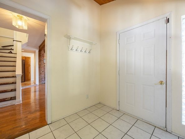 3 Strafford Place, Westwood MA 02090