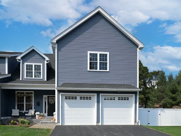 38 Cherry St B, Hudson MA 01749