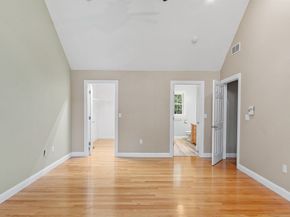 268 North St, Upton MA 01568