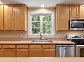 268 North St, Upton MA 01568