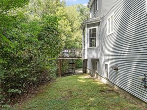 268 North St, Upton MA 01568