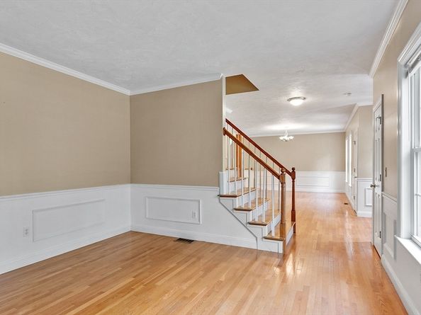 268 North St, Upton MA 01568