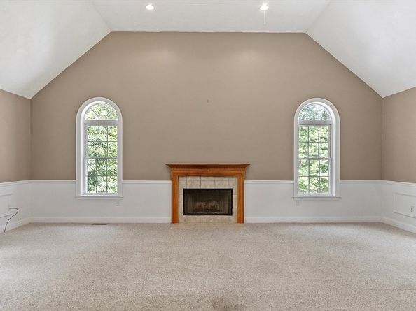 268 North St, Upton MA 01568