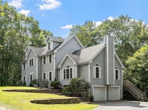 268 North St, Upton MA 01568