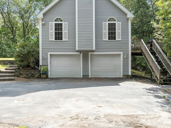 268 North St, Upton MA 01568
