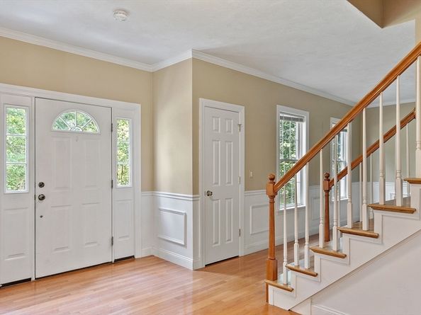 268 North St, Upton MA 01568