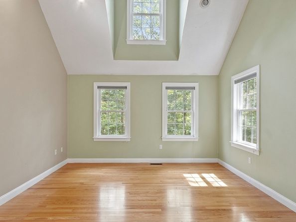 268 North St, Upton MA 01568