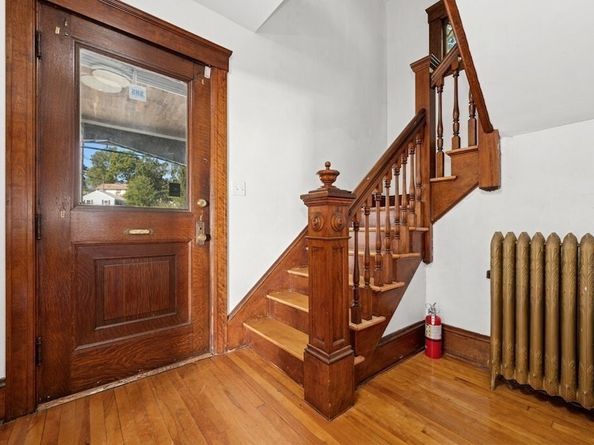 612 Grove St, Worcester MA 01605