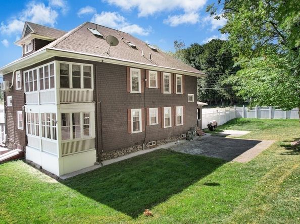 612 Grove St, Worcester MA 01605