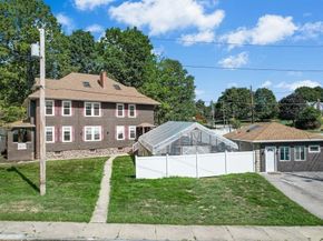 612 Grove St, Worcester MA 01605