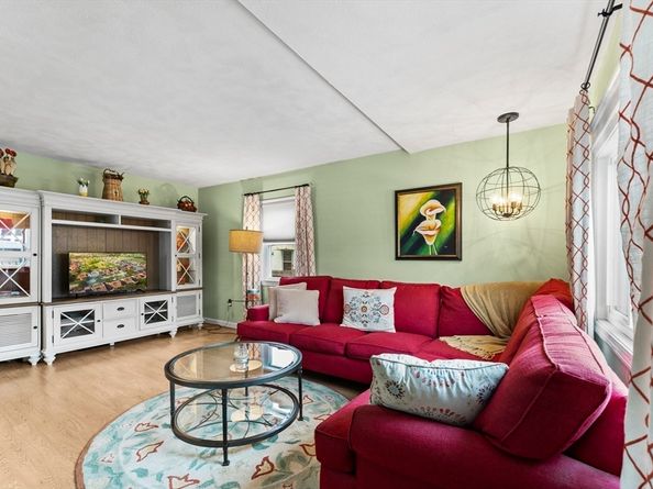 14 Margin St, Peabody MA 01960