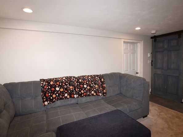 89 West St, Pembroke MA 02359